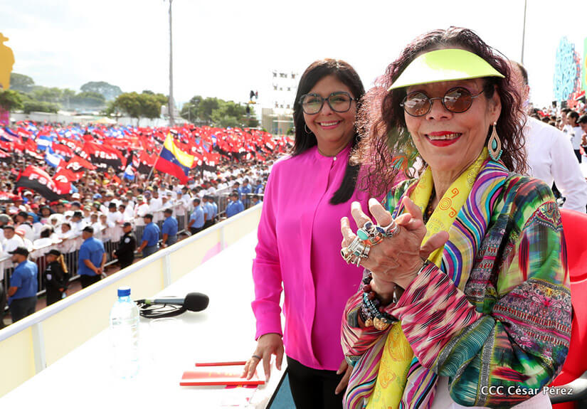 Deelcy Rodríguez, Vice-presidenta de Venezuela junto a ,,, en Managua, celebrando el ,,,